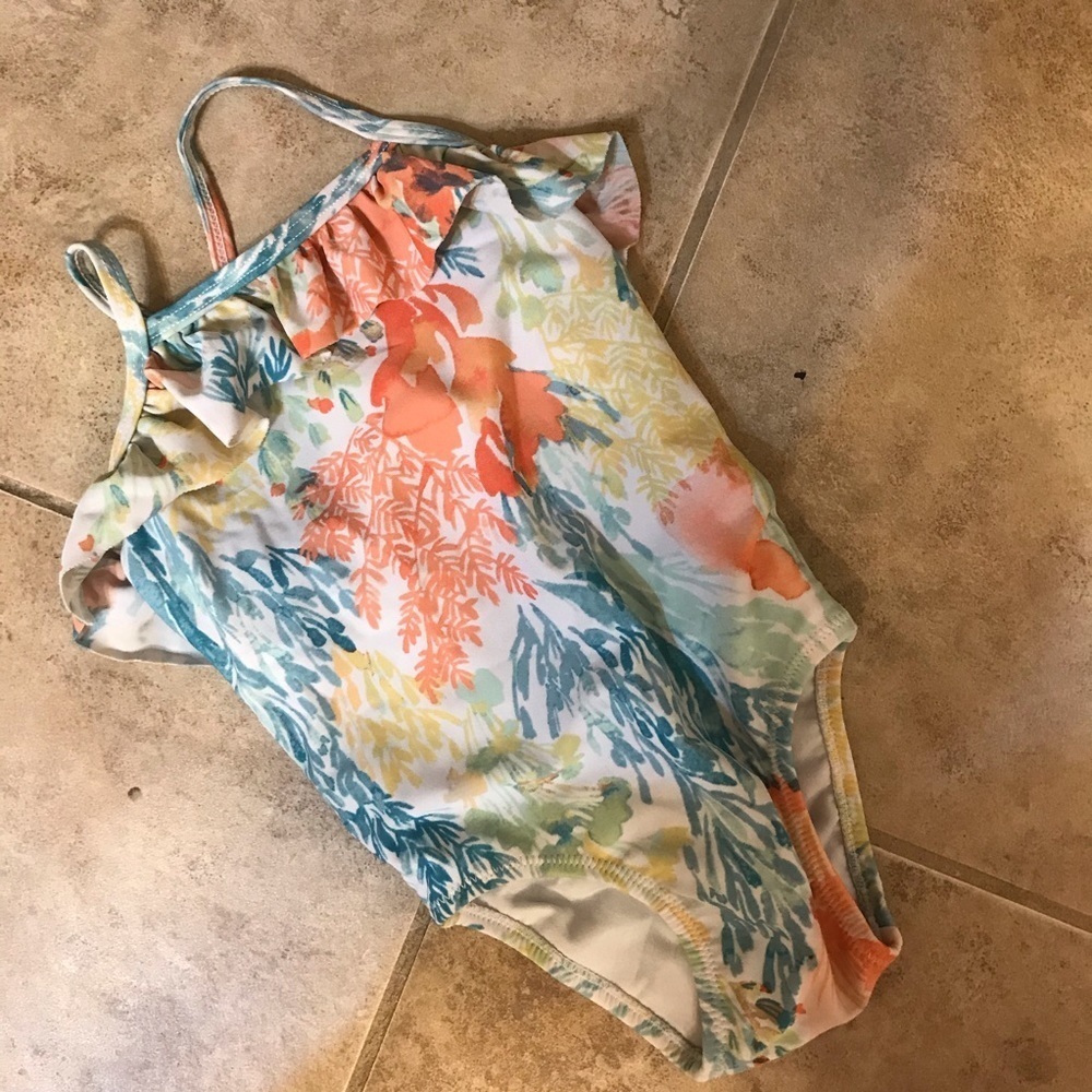 🌸 Adorable One Piece Swimsuit